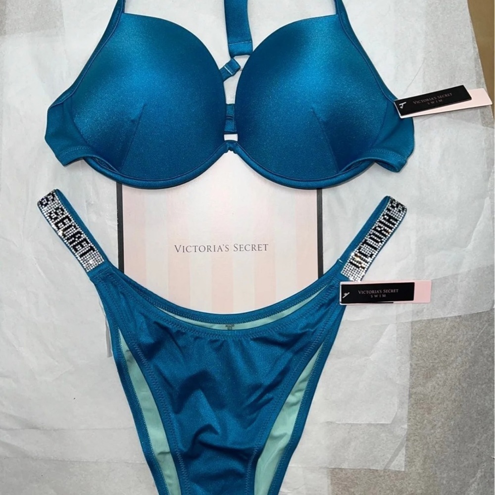 Victoria’s Secret Swim Collection 
2pcs Swim Set 36C & LARGE ♥️ Cosmo